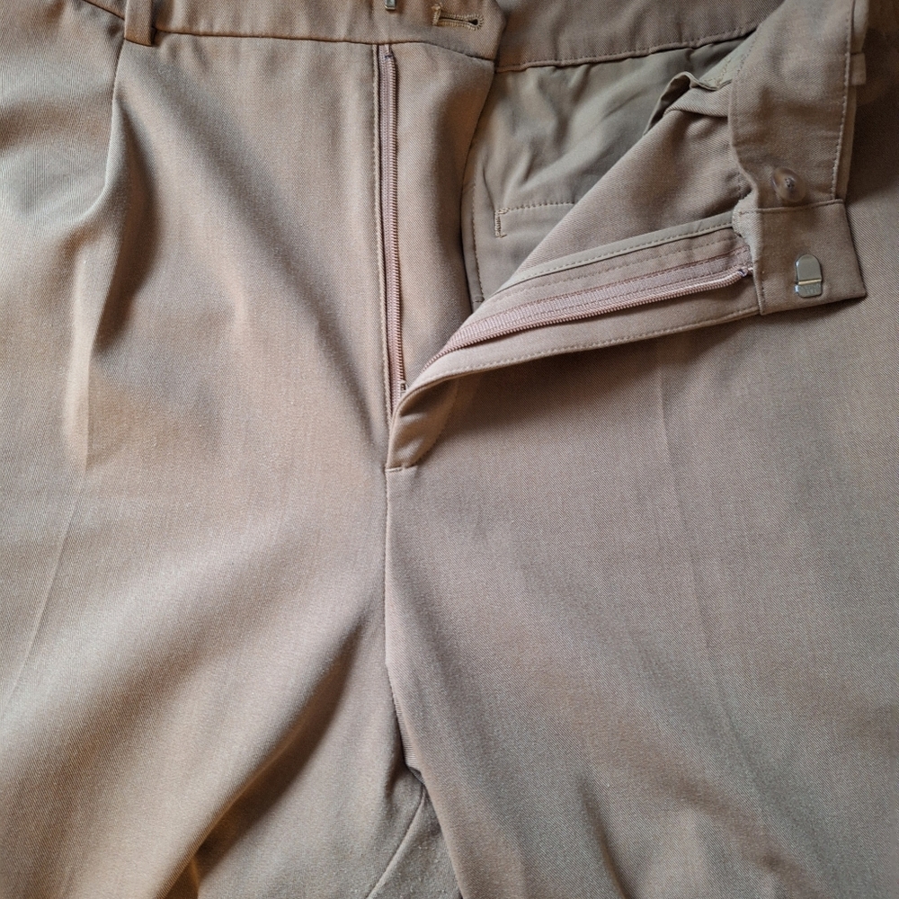 Uniqlo Dress Pants Size M - Picture 6 of 8